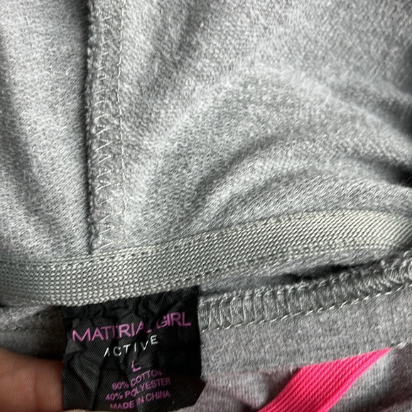 Material GirlGray Hoodie for practice & all your other plans. L Size - Picture 8 of 8